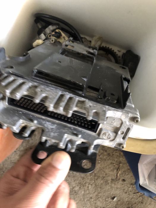 Renault bomba,injector piloto eixo traseiro em bom estado