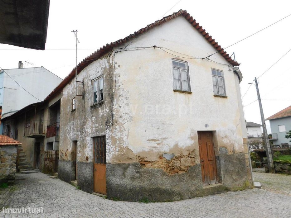 Moradia T3 / Seia, Sameice e Santa Eulália