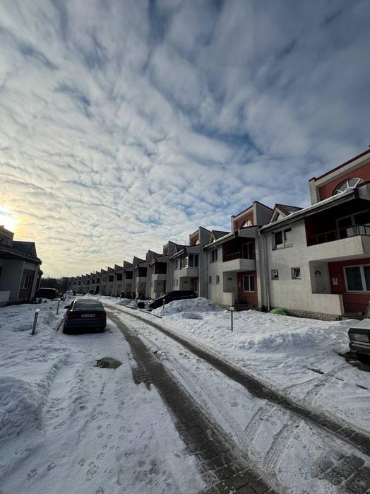 Таунхаус,Калуське Шосе,с.Угринів.