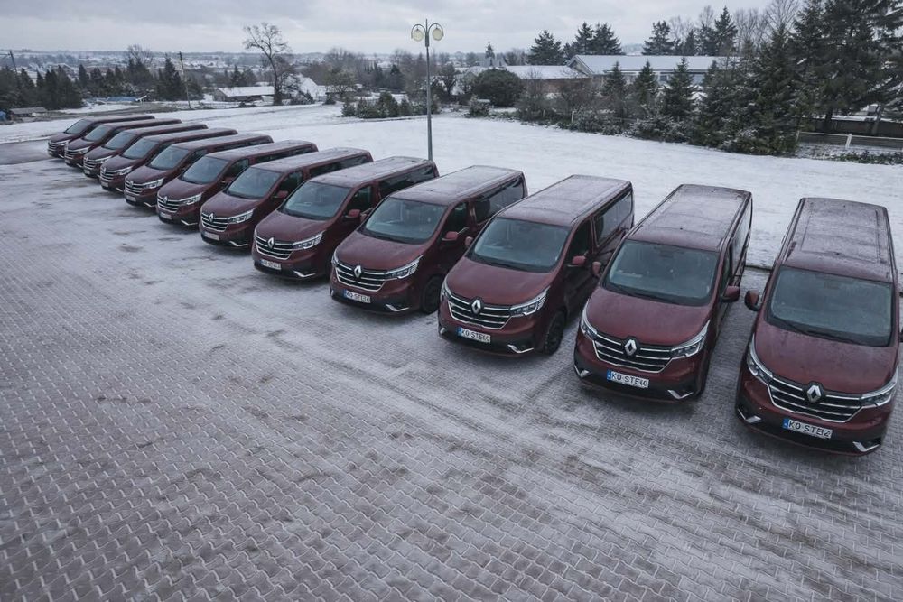 Wynajem krótko i długoterminowy Busów 9 osobowych i osobówek