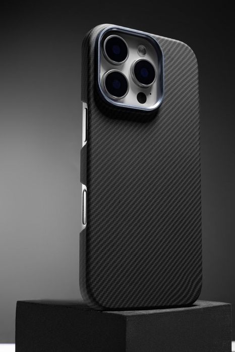 Карбоновий чохол iPhone 16 / 17 Pro Max чехол айфон про Макс карбон