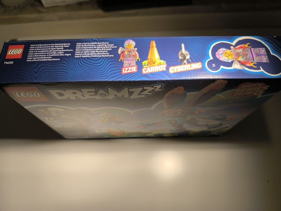 Lego Izzie and Bunchurro the Gaming Bunny 71490