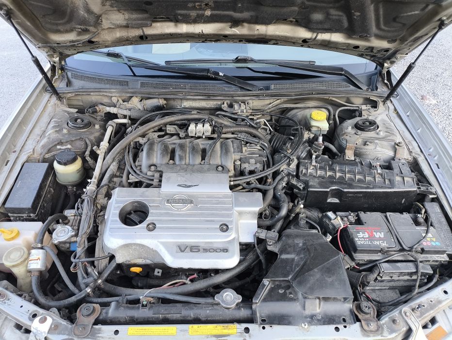Продам Nissan Maxima А33  Автомат 3л газ-бензин