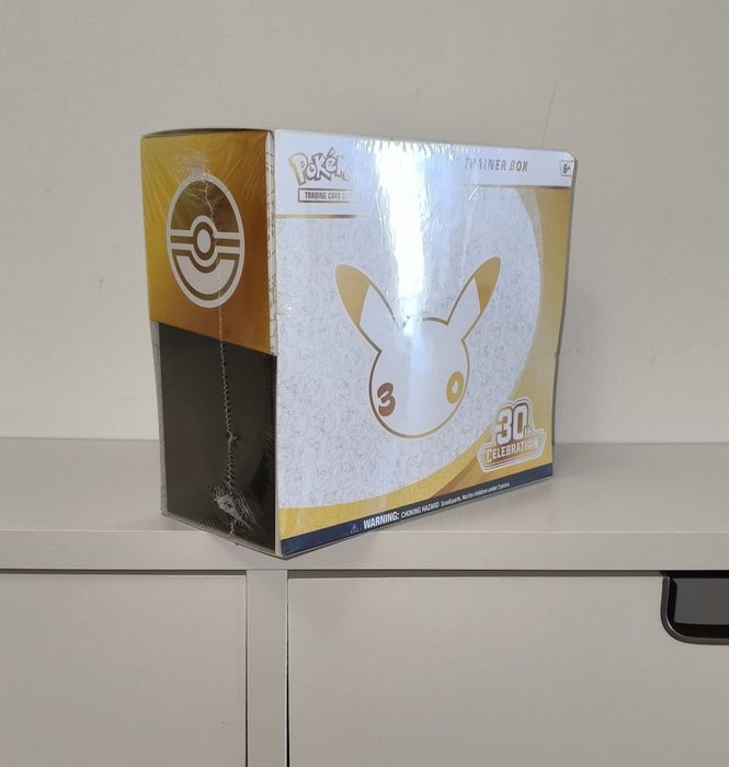 ETB pokemon 30 anos