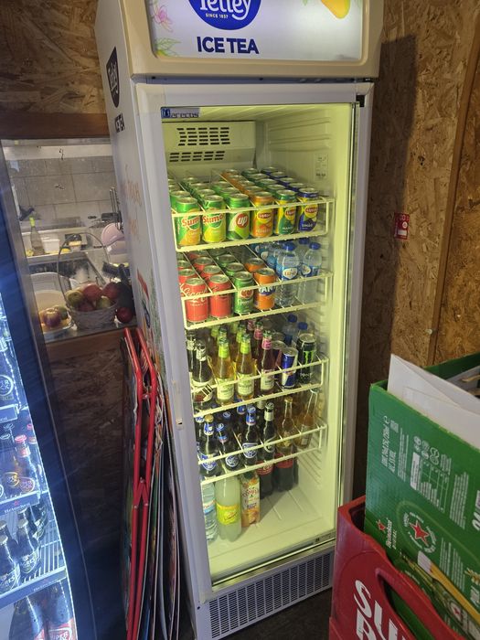 Vitrine refrigerada para bebidas