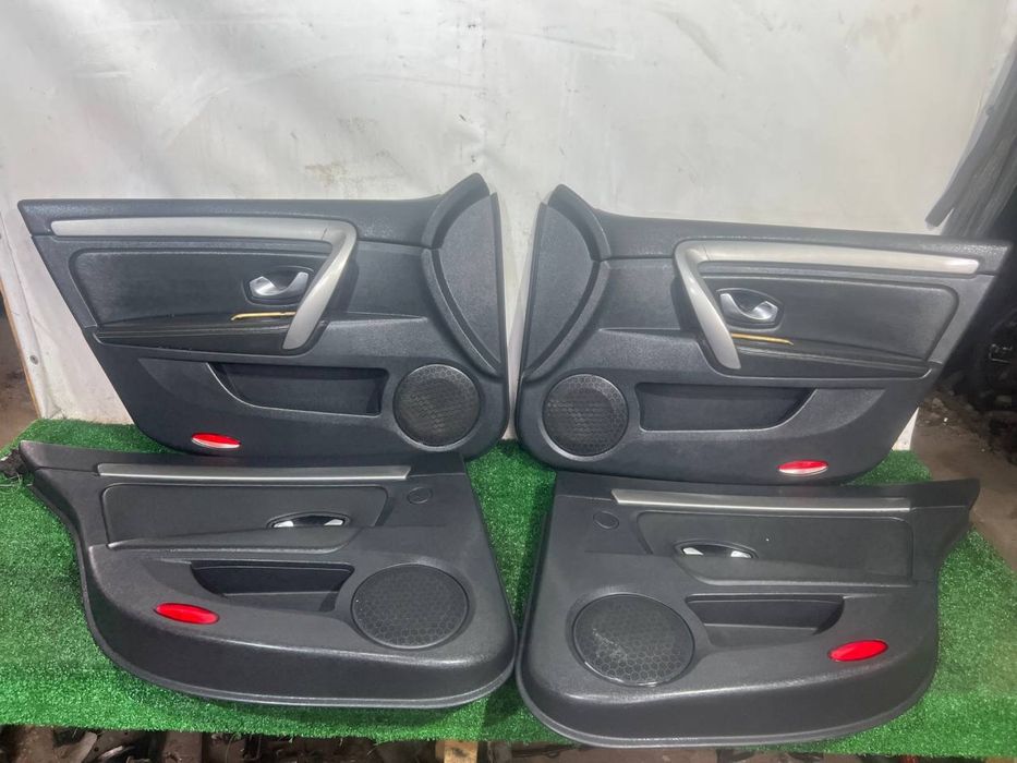 Дверні карти шкіряні Renault Laguna 3,Рено Лагуна 3,Рено