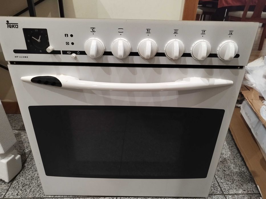 Forno de Encastrar Teka