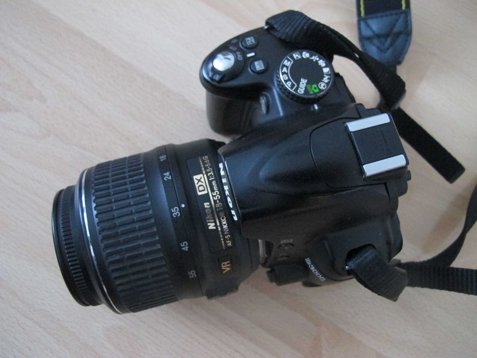Nikon D3000 body
