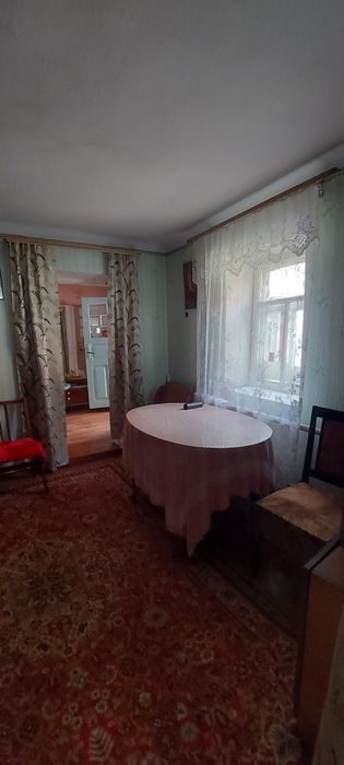 Ліски (ЖДП) за ринком Івушка