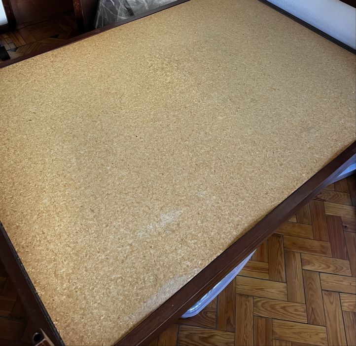 Conjunto mobilia de quarto (cama, cabeceira, armario e comoda)