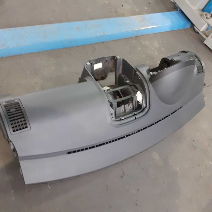 Deska rozdzielcza Volkswagen Polo 9N Nr.107