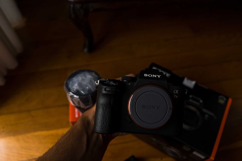 Sony A 7 III - como nova - garantia de 3 anos