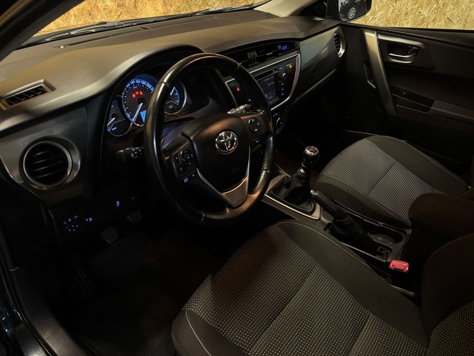 Toyota Auris Touring Sports 1.4 D-4D Com+P.Sport +Navi