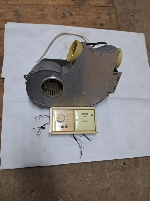 Carver dmuchawa- wentylator 12v z grzałką na 230v