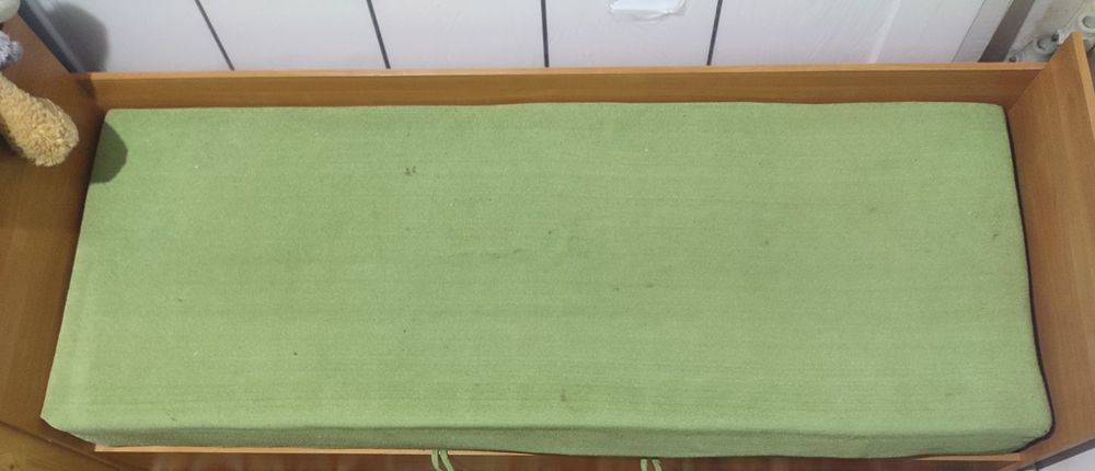 Ліжко з матрацом