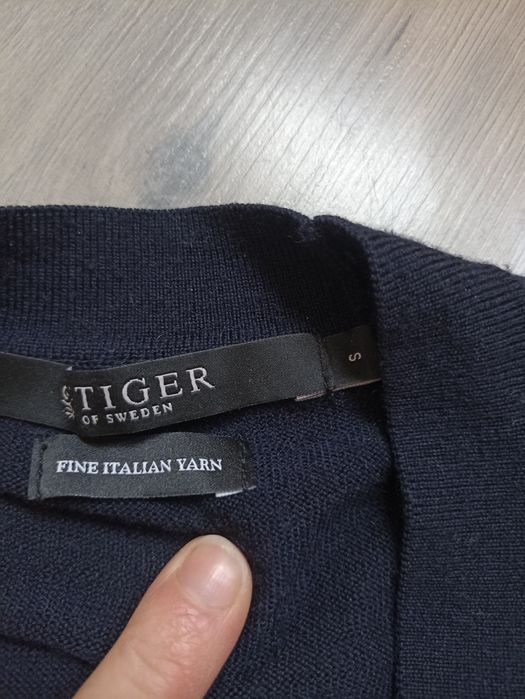 Sweter wełniany Tiger od Sweden