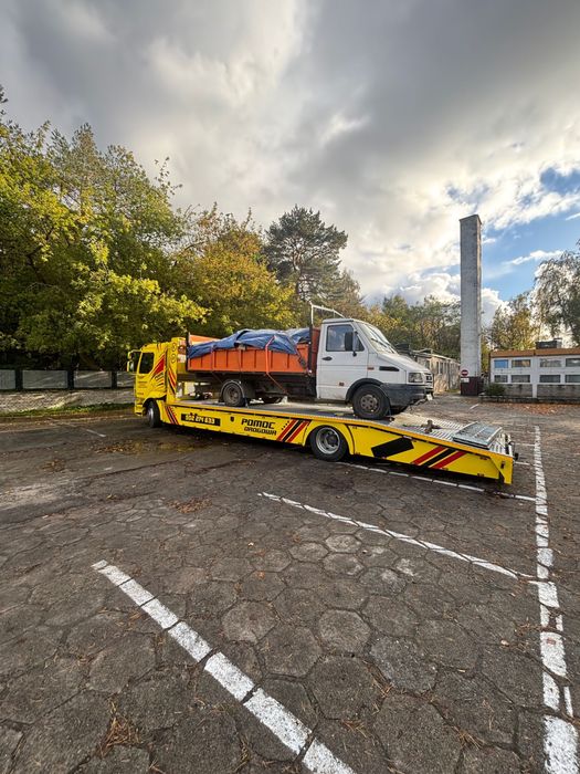 Transport pompc drogowa holowanie