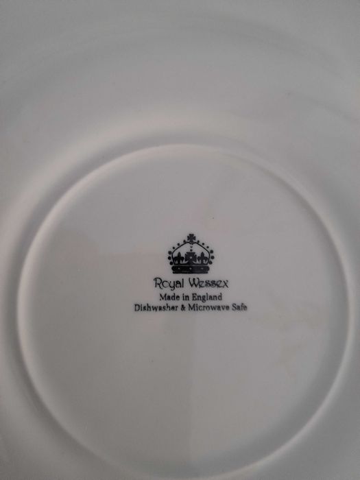 2- Pratos Royal Wessex