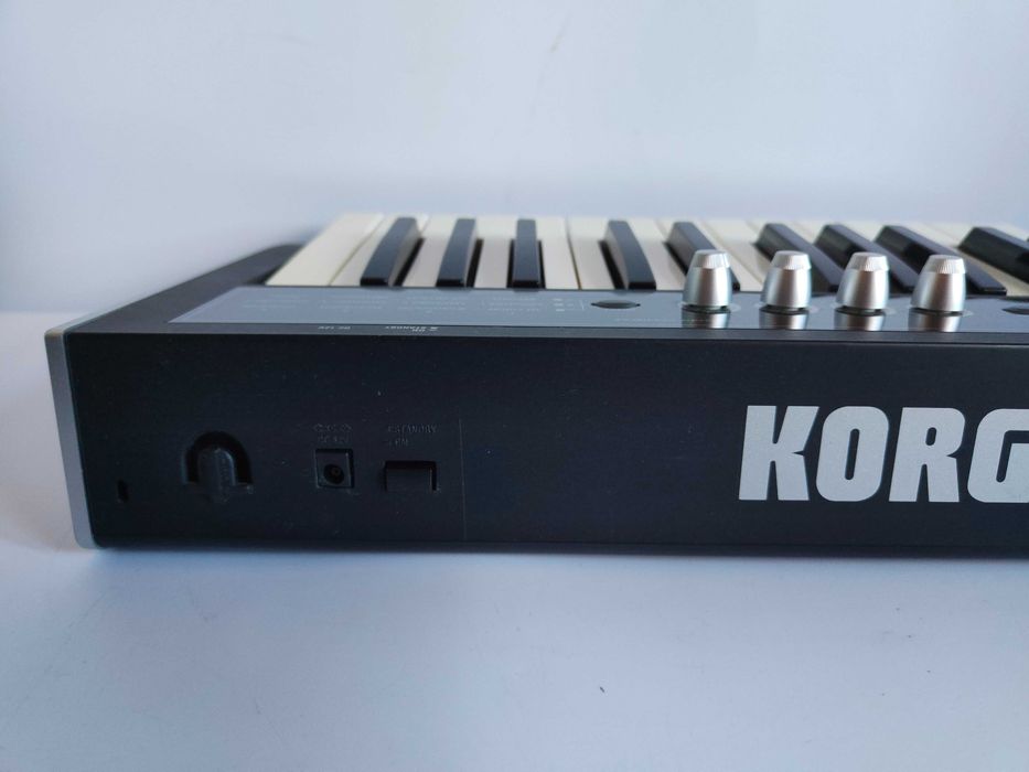KORG micro X syntezator