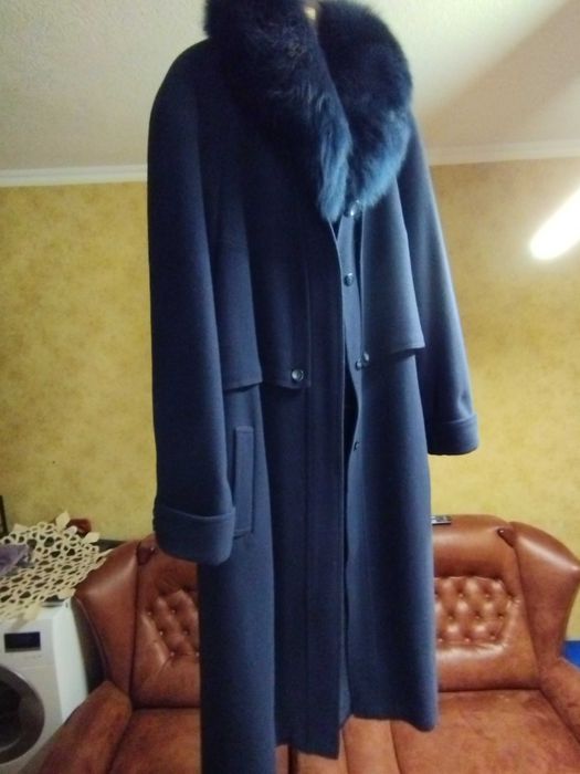 Пальто жіноче демісезонне з коміром ЛАМА. 52 розмір.