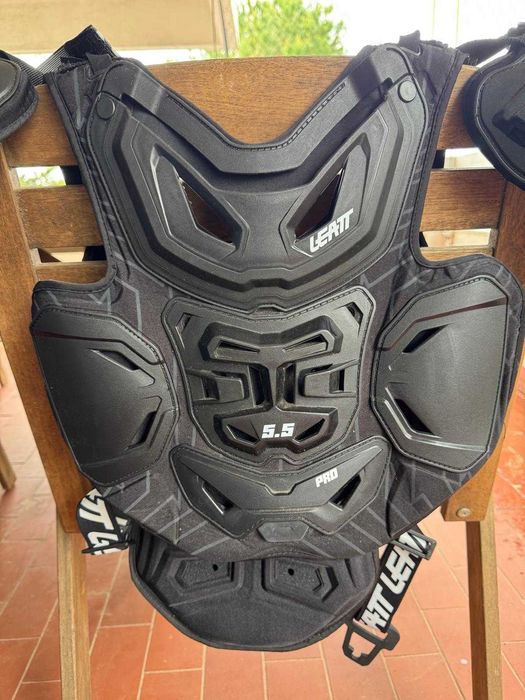 Colete proteção Leatt 5.5 Pro (peito + costas + ombros)