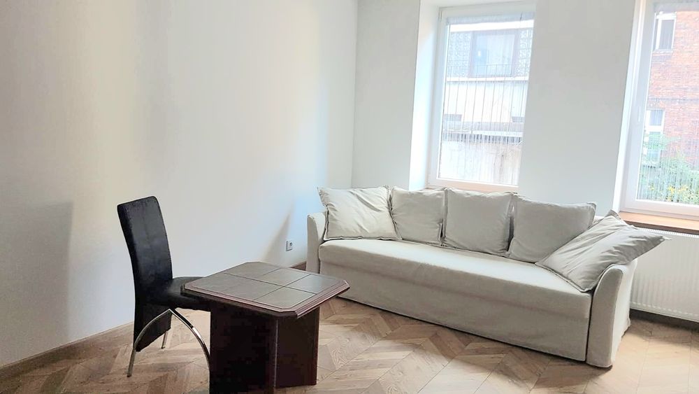 21 Zabrze Centrum - Apartament dla 4 osób TV PARKING WIFI