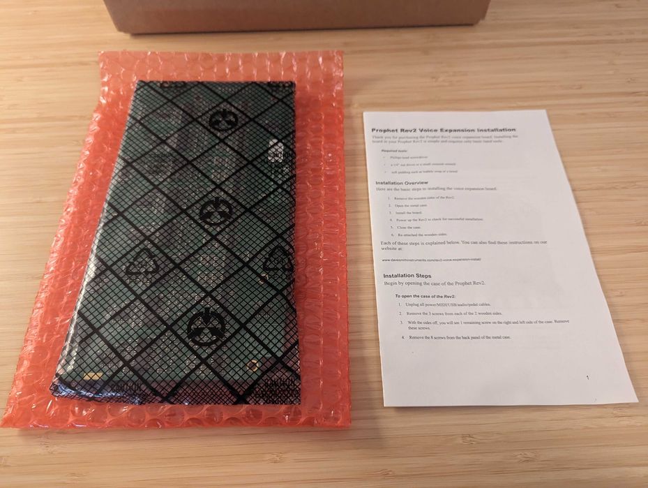Prophet Rev2 Expander Kit Expansão 8 vozes para Prophet Rev2 Arroios