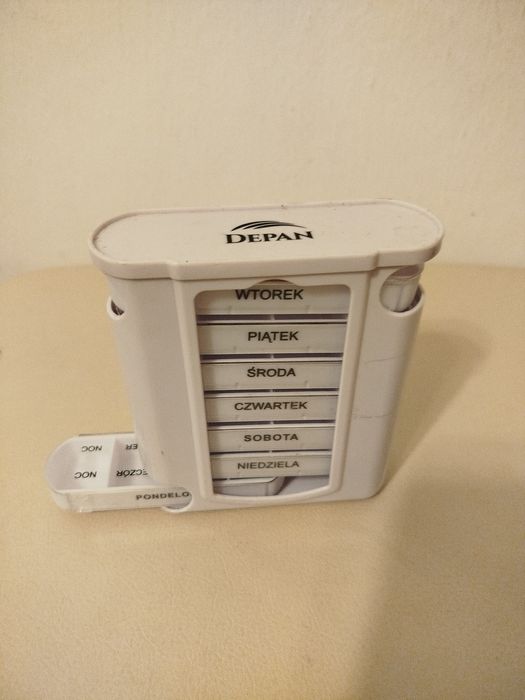 Organizer na leki kasetka TYGODNIOWA | DEPAN | 12x12 cm