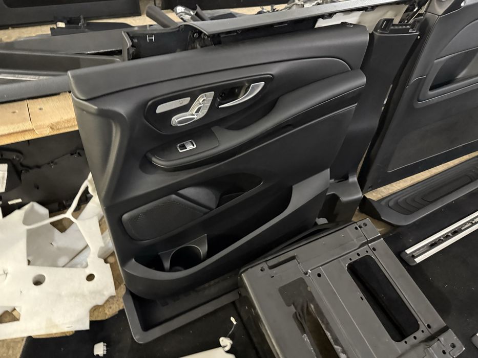 Салон сидіння карти потолок обшивки підлога Mercedes Vito V-class W447