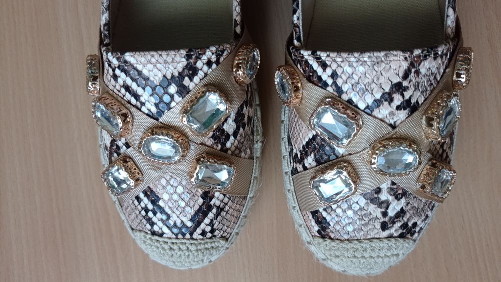 Buty damskie- Espadryle na platformie rozmiar 39
