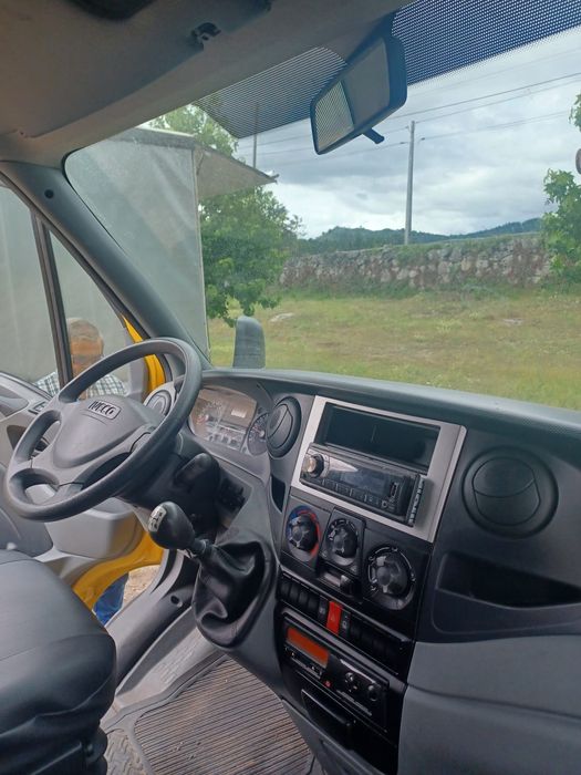 Iveco Daily 40C14 GNC Clixtar 7000kg (com plataforma)