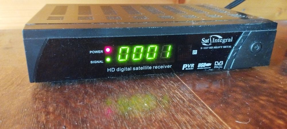 Супутниковий тюнер Sat integral HD S-1227HD