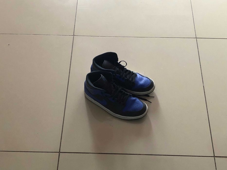 Nike Air Jordan 1 retro mid Hyper Royal