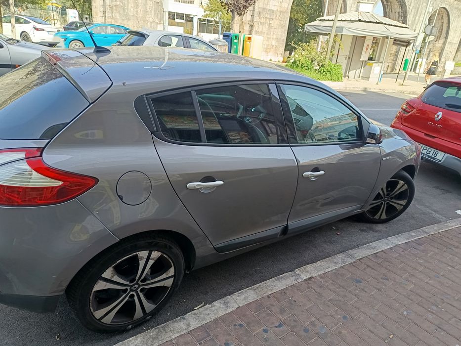 Renault Mégane 1.5 dCi 110 cv Bose Edition — Excelente equipamento