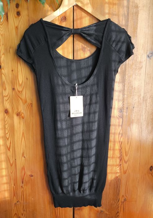 Sukienka 34 XS / 36 S / 38 M mini czarna dzianina dekolt przód+tył