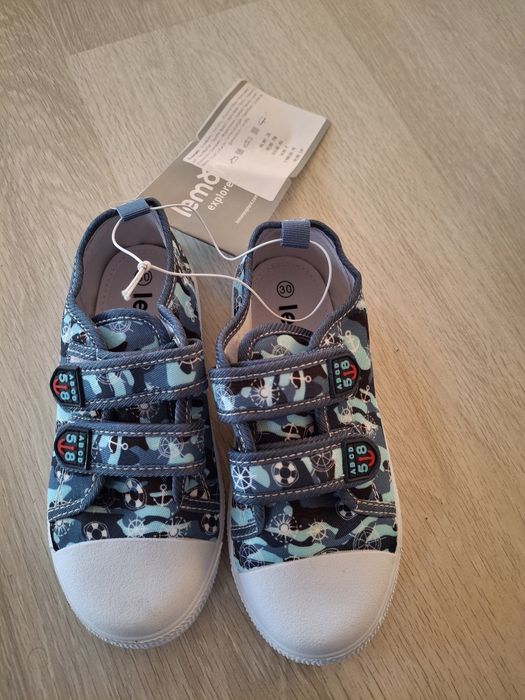 Buty na rzepy trampki 30 nowe