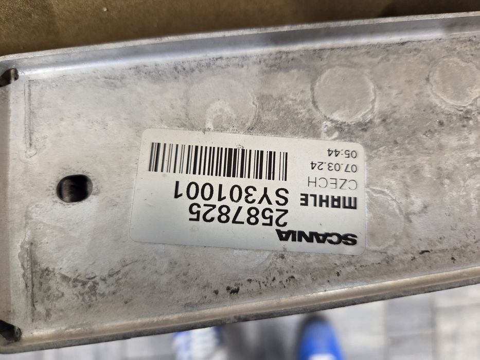 Scania S R chlodnica intercooler