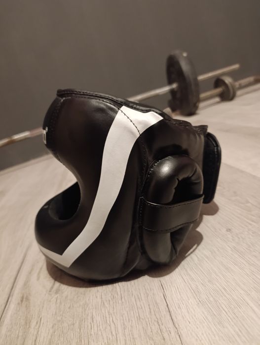 Kask bokserski DBX Bushido M – Ninja, pełna osłona