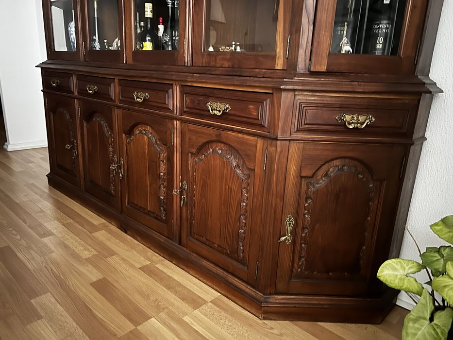 Móvel aparador de sala de jantar