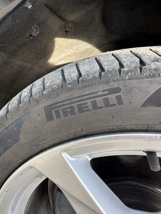 Felgi Audi z nowymi oponami letnimi pirelli 225/45/17