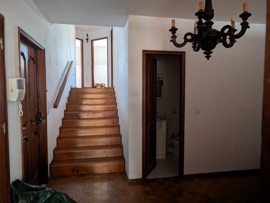 arrendamento apartamento, excelente localização, baixa do Porto, boas áreas, perto de tudo e com transportes para qualquer lado