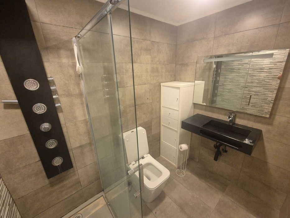Quarto de casal com ar-condicionado! (Max 2 pessoas)