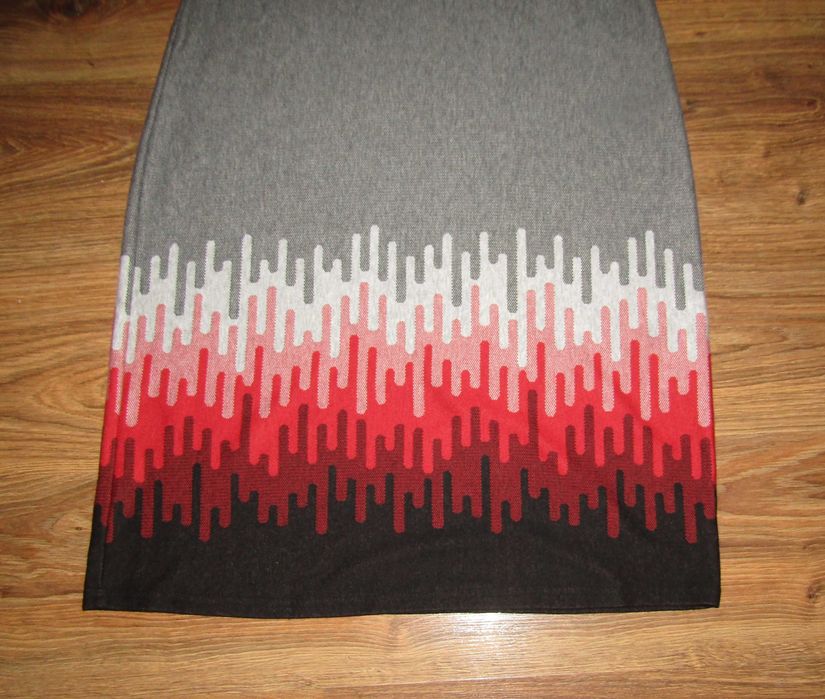 Rozm. 44/46 - szara elegancka sukienka Zaria