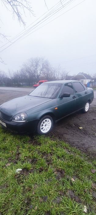 Машина в хорошому стані сів і поїхав