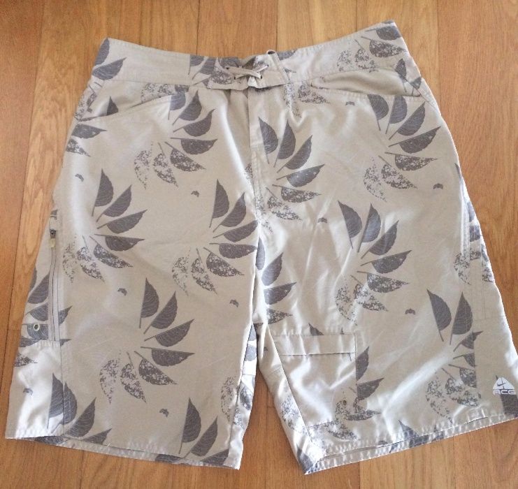 Calções praia Nike ACG (tam 36)