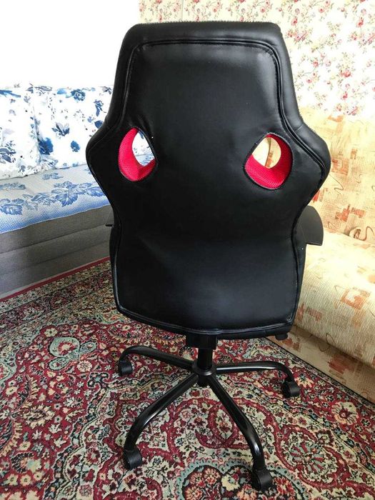 геймерское компьютерное кресло