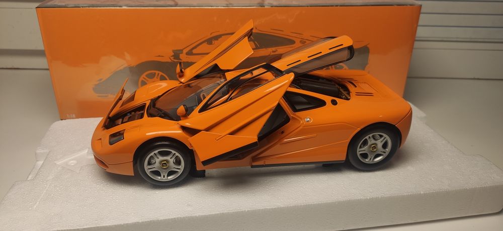 Макларен Mclaren F1 1992 Minichamps 1/18 1:18