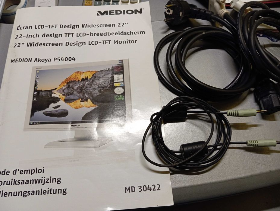 monitor lcd-tft medion  22"