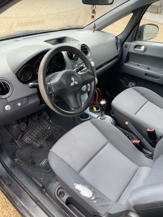 Mitsubishi colt 1.1