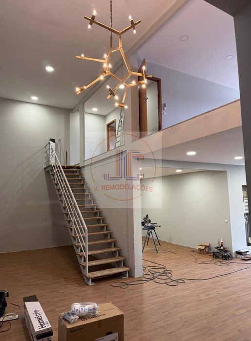 Trabalhos em construção / renovação